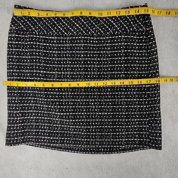 Ann Taylor Loft Petite Women Knitted White Black Straight & Pencil Skirt Size 4P - Picture 5 of 10